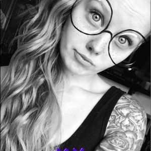 Meet your Posher, Marissa